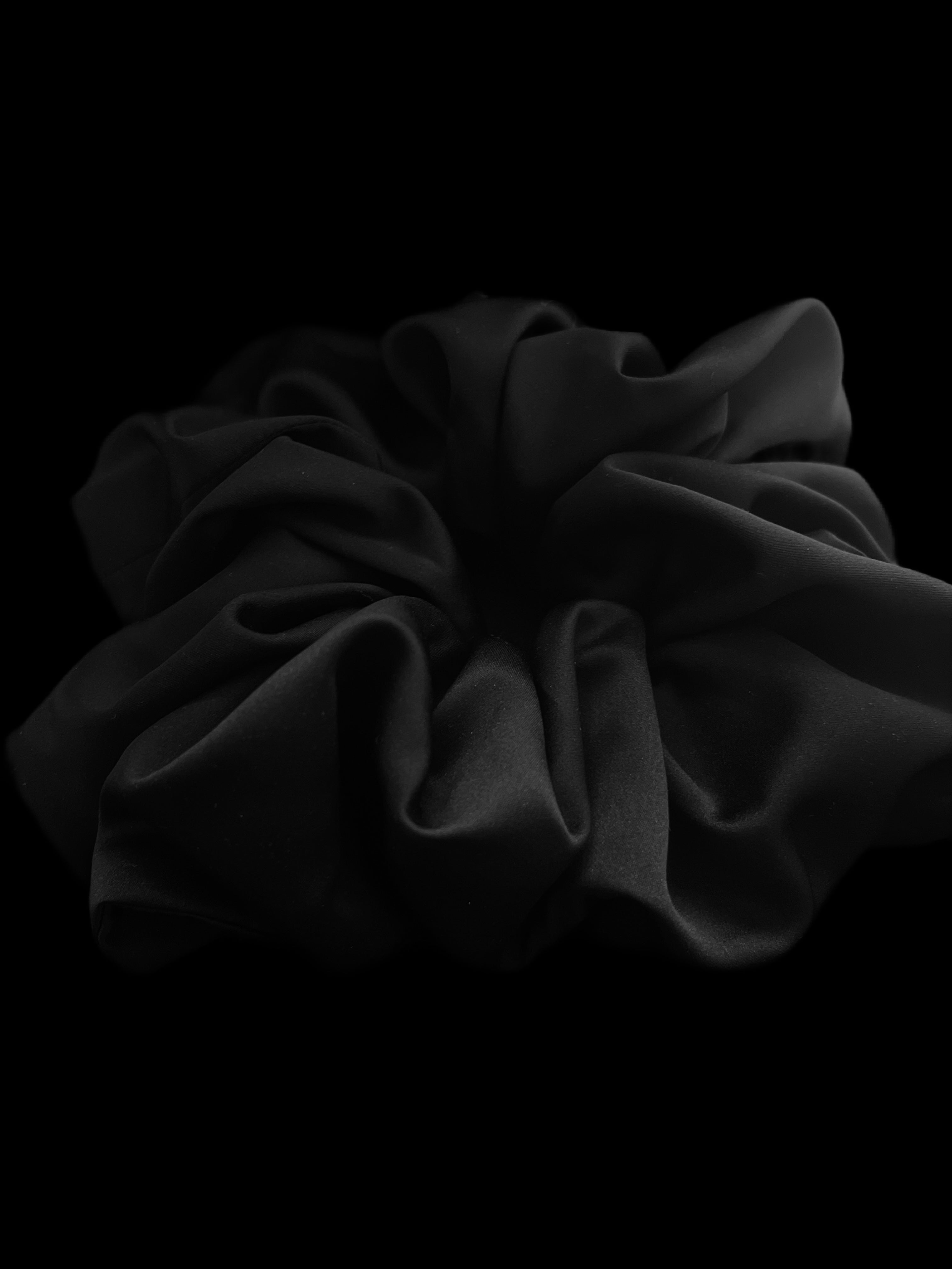 L’Impériale- Chouchou XXL en satin noir