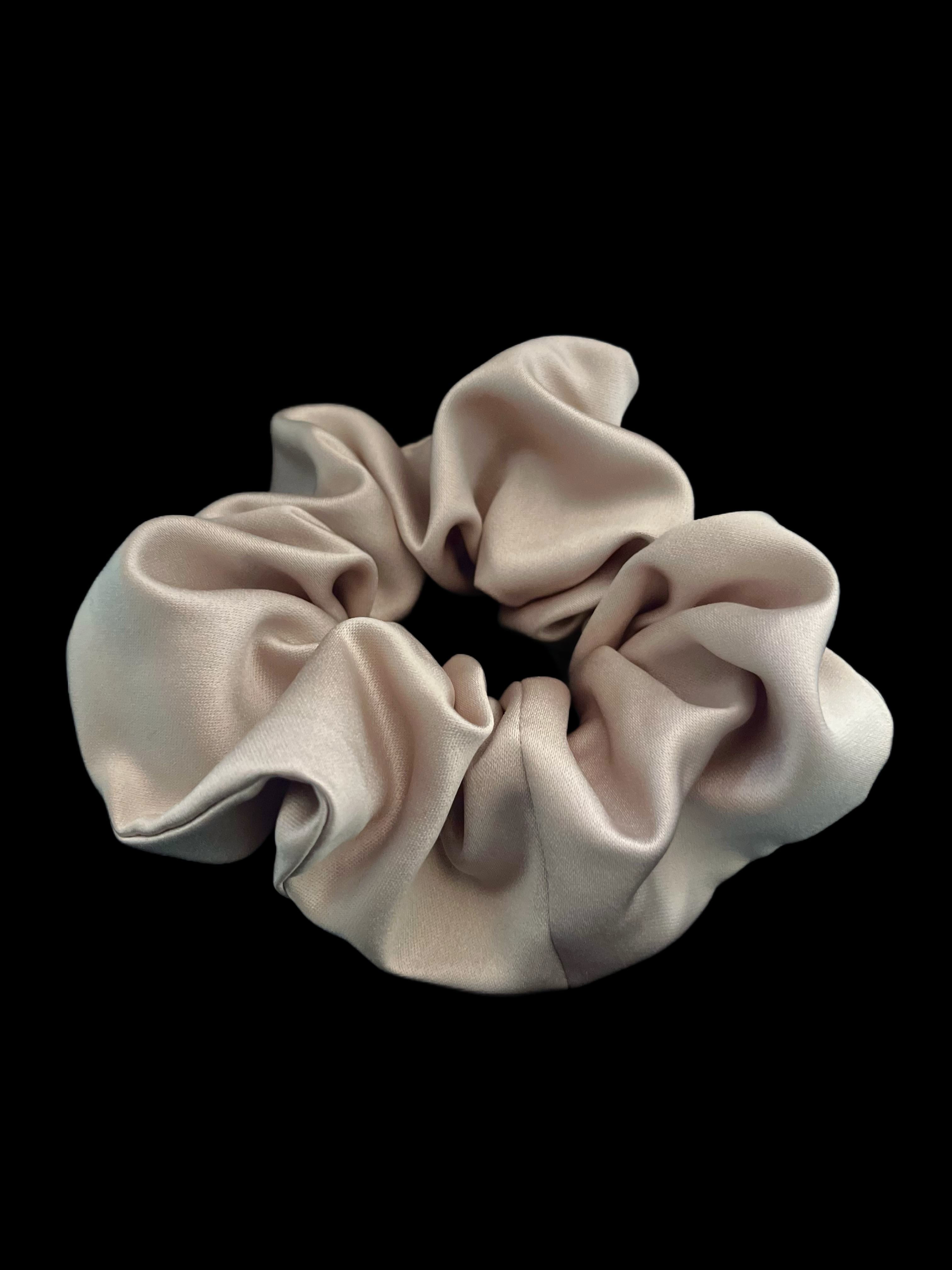 Aube – Chouchou en satin beige