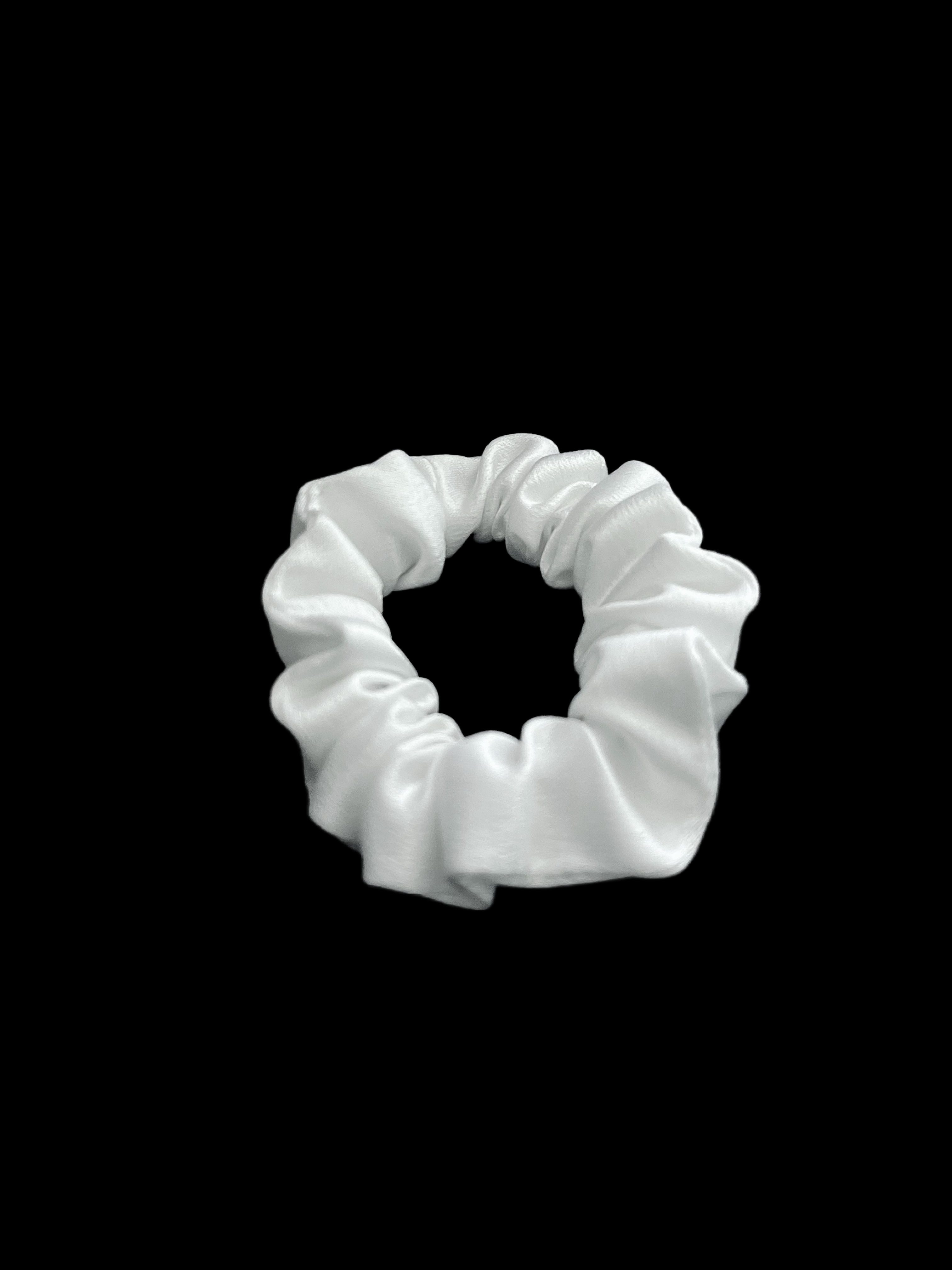 Lys mini- Chouchou en satin blanc