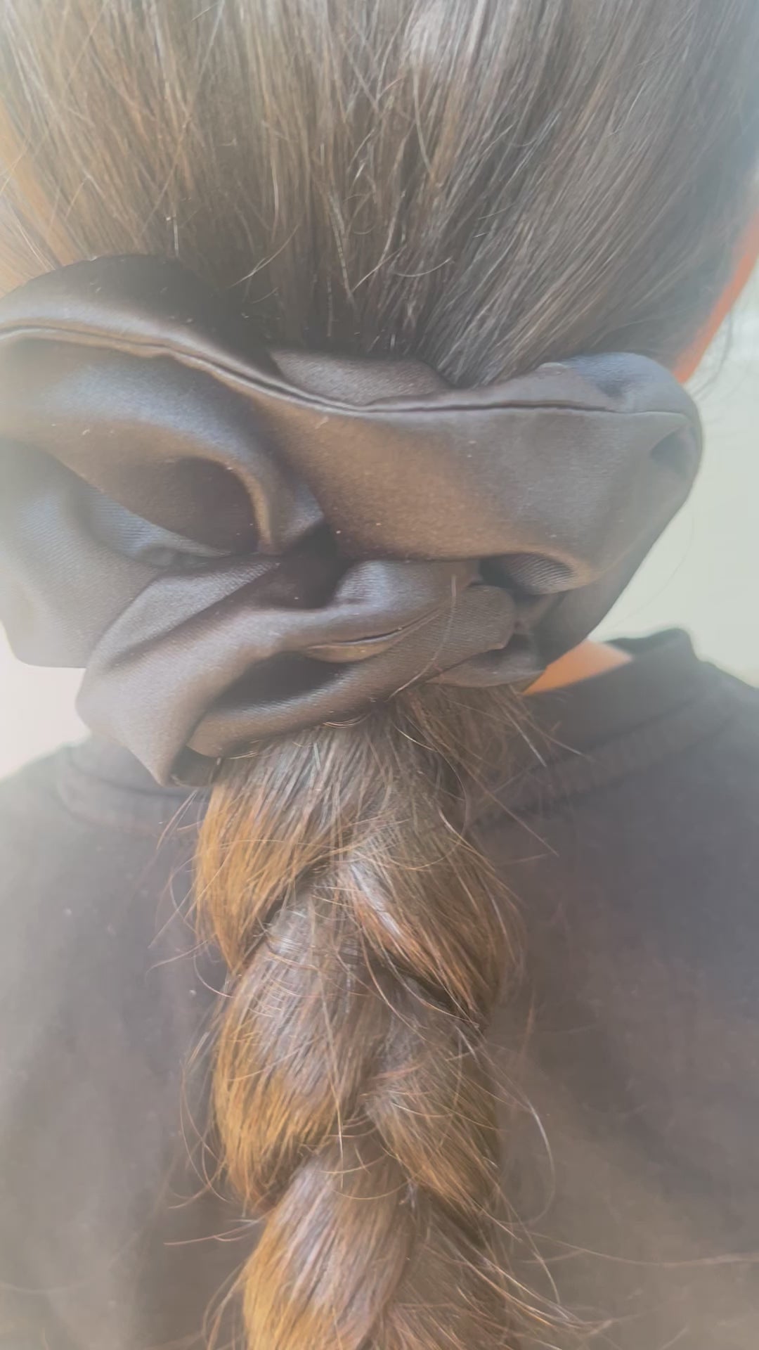 Éclipse – Chouchou en satin noir